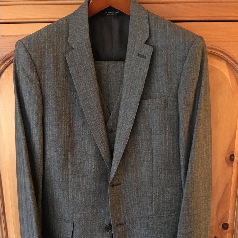 John Varvatos Charcoal Gray 3 pc suit 38R.
